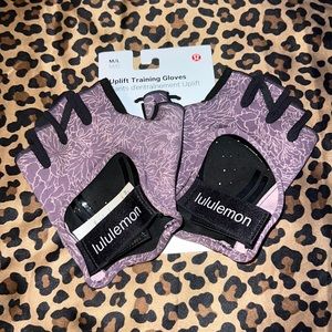 Lululemon training gloves